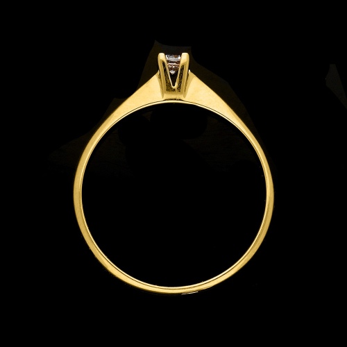 Złoty pierścionek z cyrkonią pr.333